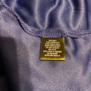 Liz Claiborne size 16. Has some stretch to it. Very comfortable dress.